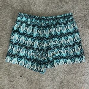 Woman's wildfox shorts